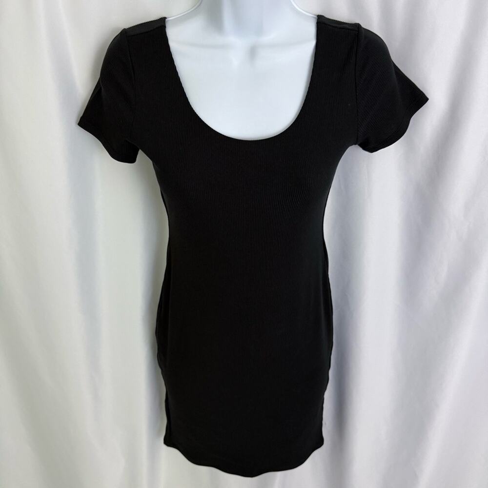 Popular 21 Black Double Lined Bodycon Dress Size Medium